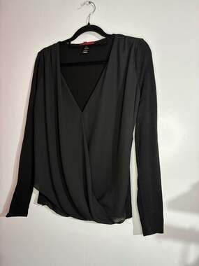 BKE red Black Long Sleeve Surplice Chiffon Overlay Drape Top Size S